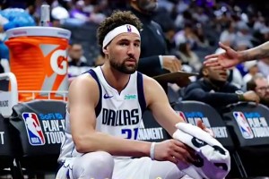 小七：出门前画了个很满意的妆，随意臭美一下！