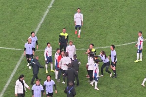 齐达内戏耍美女！传下去国安女门将被齐祖过的像孙女似的