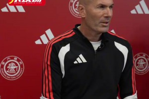 这样的曼城女球迷要怎么抵抗！身体素质也是非常优秀的