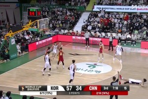 胡明轩扑的太狠送对手三罚！杜锋在演播室无奈表示：这么敏感干嘛？