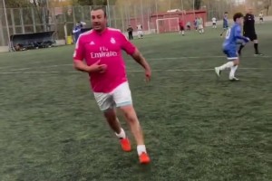 老哥被穿裆后破防了啊