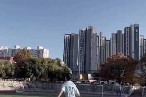 法国舞王回来了！博格巴在摩纳哥更衣室里的热舞！