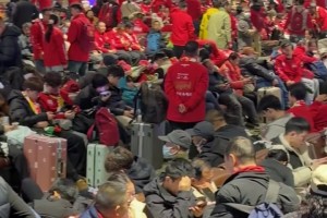 京广线和陇海线的交汇处，河南球迷震撼出征了