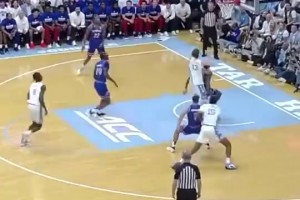 这个要是去雷霆如何？明年大热新秀凯莱布·威尔逊这身体天赋炸裂